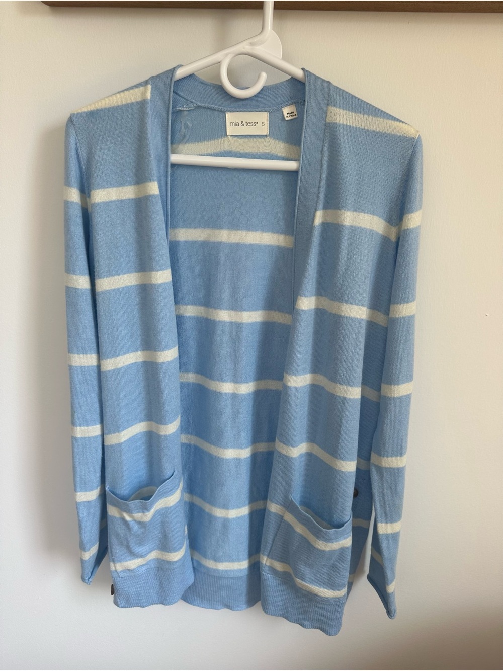 Mia & Tess Light Blue and White Striped Open Cardigan size S